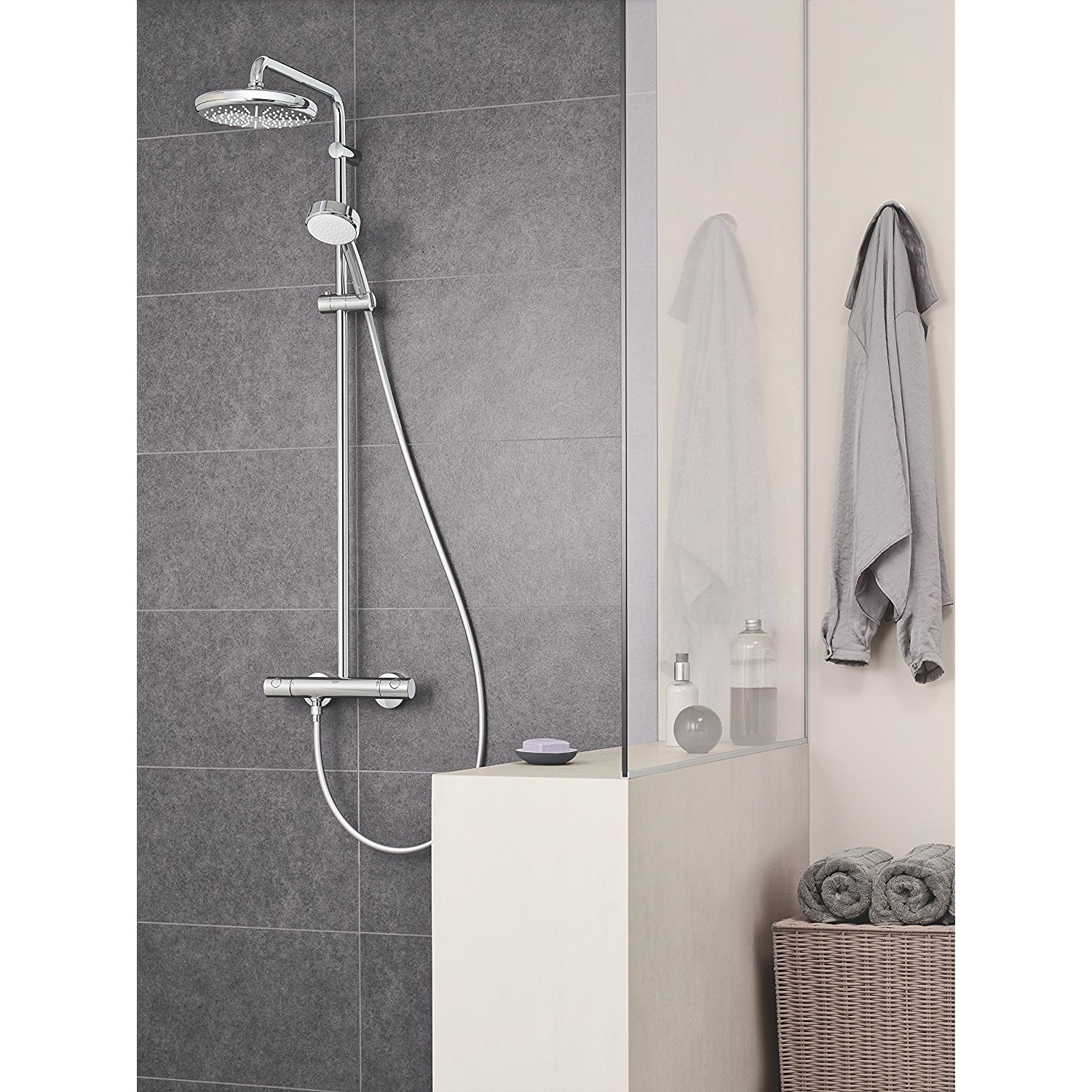 Душевые системы grohe с термостатом. Душевая стойка Grohe 27922001. Grohe Tempesta Cosmopolitan 210 26224001. Душевая система Grohe Tempesta Cosmopolitan System 210 26224001.